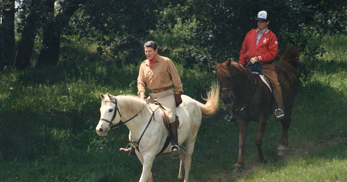President Ronald Reagan on Horseback 8x10 Photo L-369 